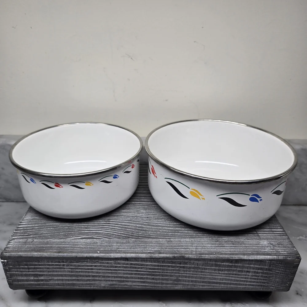 Vintage Kobe Enamelware Tulip Nesting Mixing Bowls, Cottagecore, Metal, Set of 2